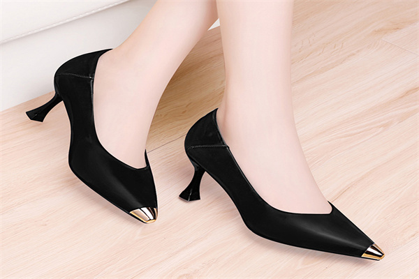 宏基鸿胜品牌鞋